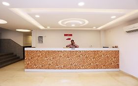 Hotel O M Suites